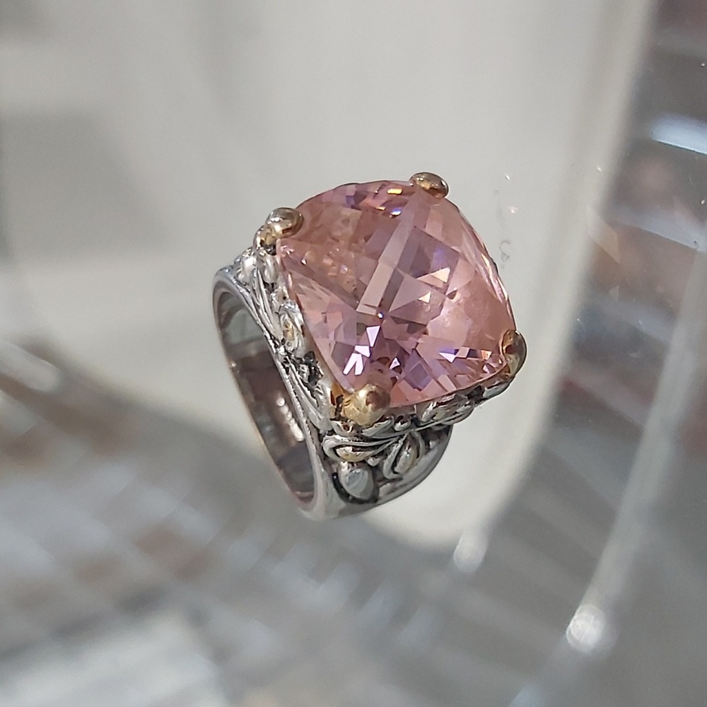 Elegant Pink and Gold/Silver Women's Ring
